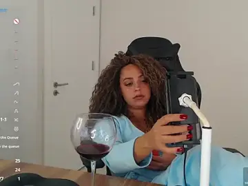 _Just_A_queen_3_  live sex cam