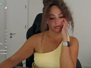 _Just_A_queen_3_  live sex cam