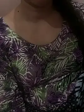 Guddi_Jaaneman  live sex cam