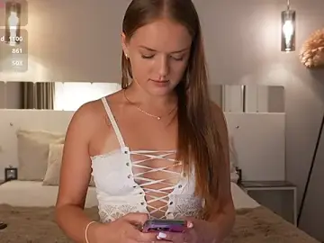 Lunaaauraaaa  live sex cam