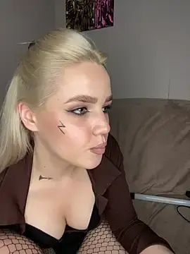 April_Purr  live sex cam