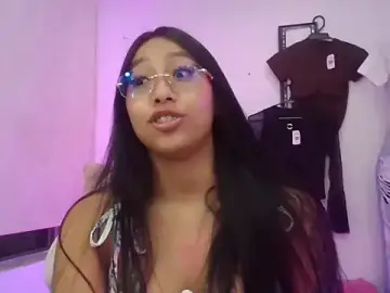 Bella_hart  live sex cam