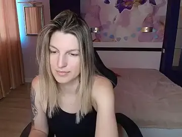 EmilyWalkeri  live sex cam