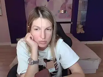 EmilyWalkeri  live sex cam