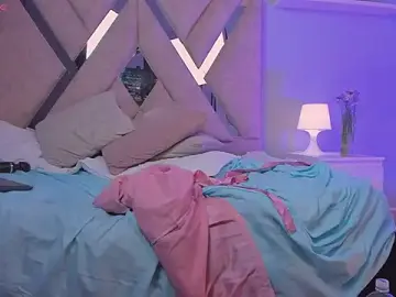 Eva-Millss  live sex cam