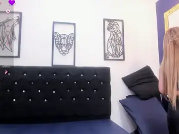 EvaaLovia1  live sex cam