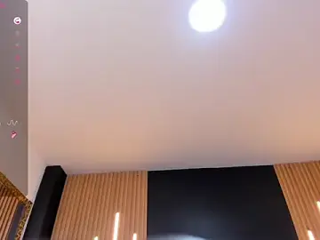EvaaLovia1  live sex cam