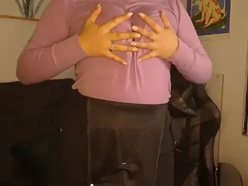 Miacatsito3  live sex cam