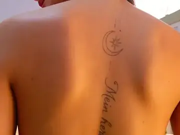 LeenaBrown  live sex cam