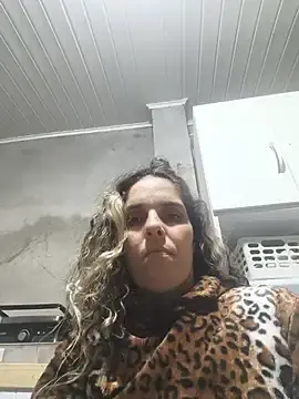 Valescasantos  live sex cam