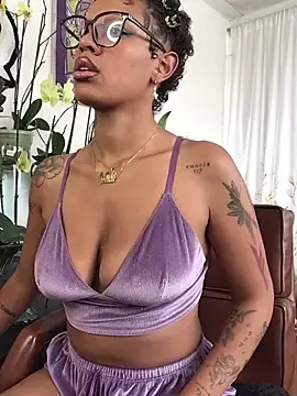 Haiiley_more  live sex cam