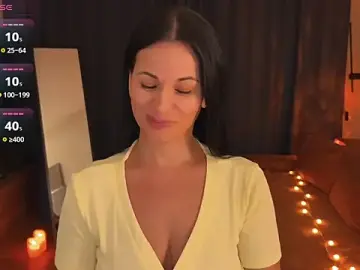 Milakuni  live sex cam