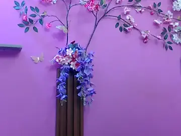 Skinnybarbie022  live sex cam
