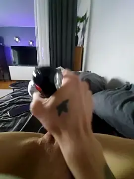 Tightbadbabe  live sex cam