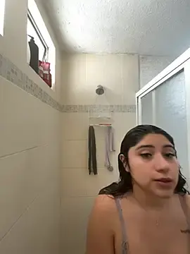 Charlyy1703  live sex cam
