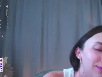 DaisyBlaze  live sex cam