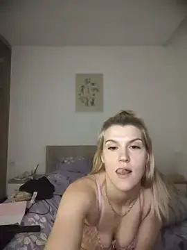 HotBlondie69  live sex cam