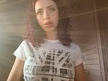PiseSpacy  live sex cam