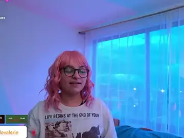 Littlevalerie  live sex cam