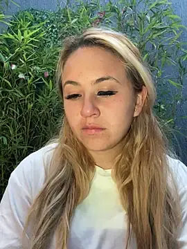 Angelwhite_25  live sex cam
