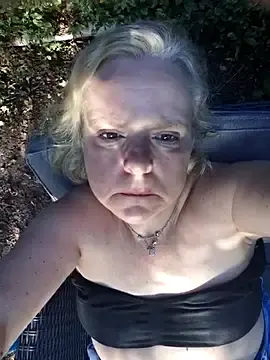 Baby7625  live sex cam