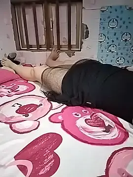 Dove-6  live sex cam