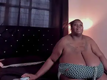 EvelynBlak1  live sex cam