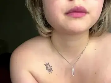 HalcyonHugX  live sex cam