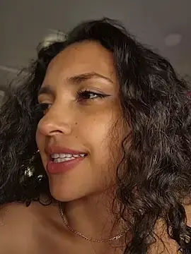 Lucy_Marin  live sex cam