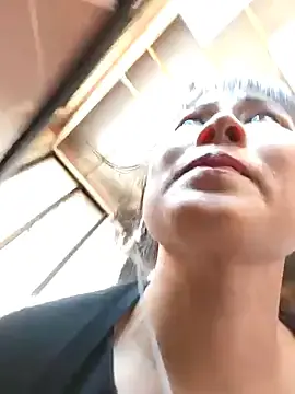 Ruru-555  live sex cam