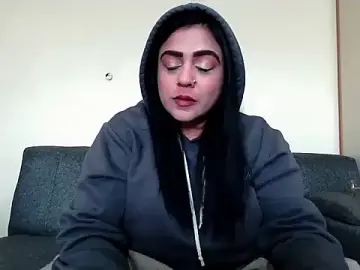 Indianishkq7  live sex cam