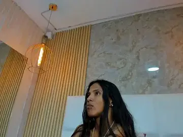Juna_Hyl  live sex cam