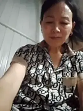 Kiss_love2  live sex cam