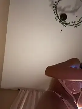 LaraAmosX  live sex cam