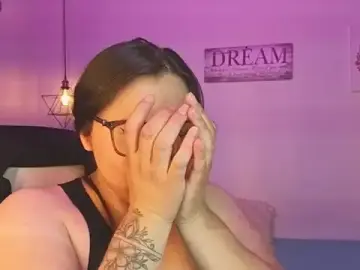 Roxxanne_Bail  live sex cam