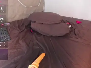 Loly_pups  live sex cam