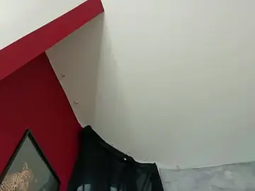 Alissa4blonde  live sex cam