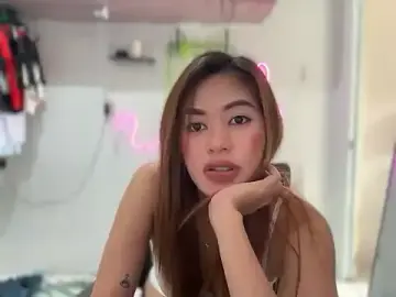 Daretolovemee_18  live sex cam