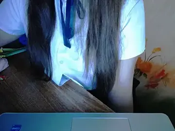 Maian_love  live sex cam