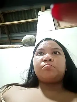 Milkytitsmom4u  live sex cam