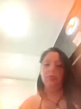 Suziferreti  live sex cam