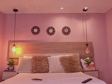 ArianaGolden  live sex cam