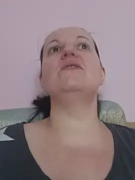 BustyLadyAlma  live sex cam
