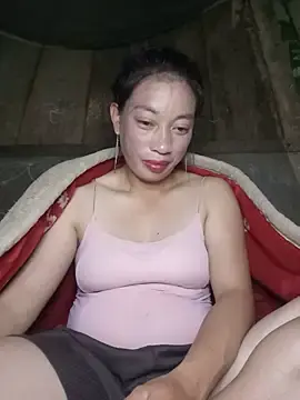 Helly-i  live sex cam