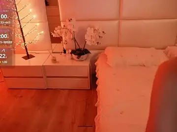 Lilly_Colins  live sex cam