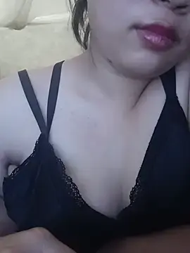 Quynhnhu_bb  live sex cam