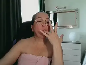 Infinity_loveliness  live sex cam