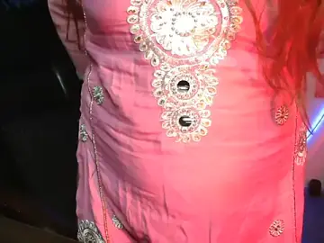 Urvashihott  live sex cam