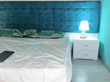 AlahiaCardona  live sex cam