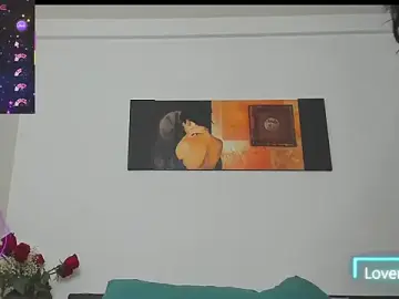 GoldenLunaa  live sex cam